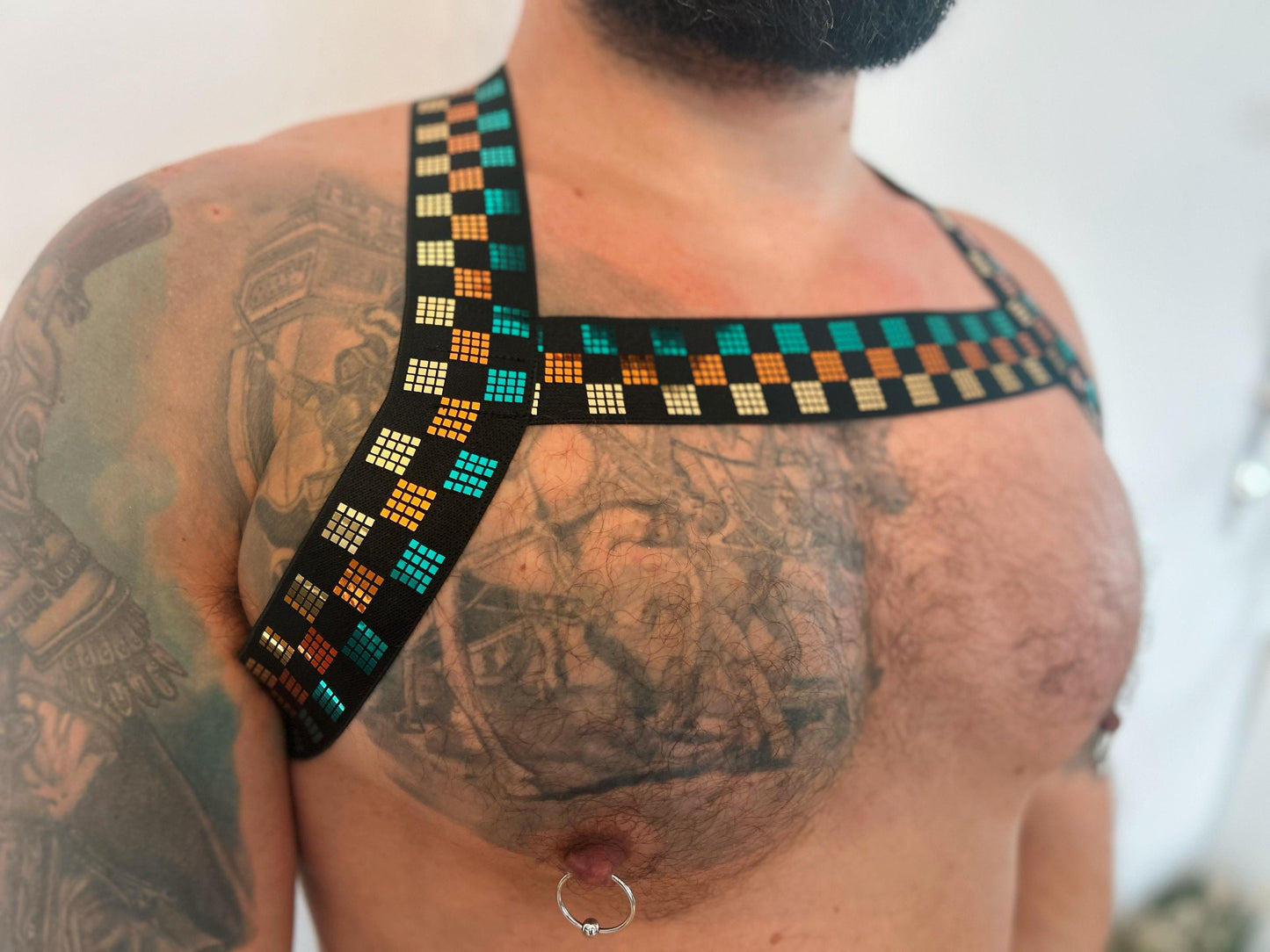 Kubisches elastisches Partygeschirr für Herren + Armband.